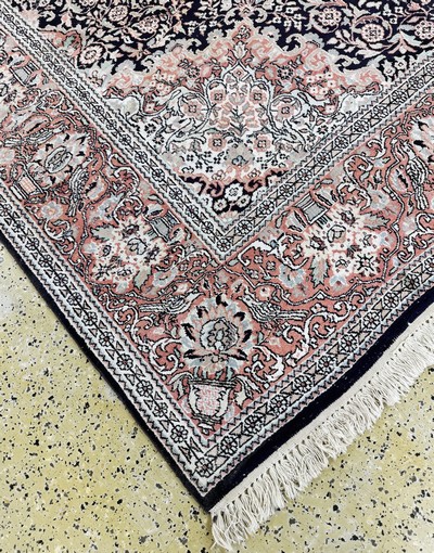 27049130f - Kaschmir, Indien, Ende 20.Jhd, merzerisierte Baumwolle, ca. 350 x 250 cm, EHZ: 2 ...