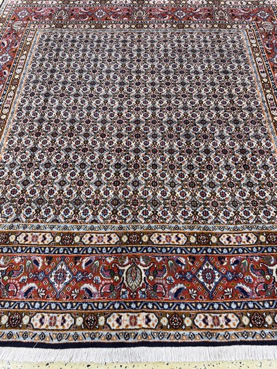 27049138e - Mud fein, Persien, Ende 20.Jhd, Korkwolle mit Seide, ca. 195 x 190 cm, EHZ: 2 ...