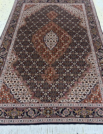 27049142d - Täbriz fein(50 Raj), Persien, Ende 20.Jhd, Korkwolle mit Seide, ca. 155 x 100 cm, ca. ...