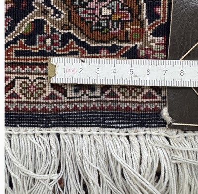 27049142e - Täbriz fein(50 Raj), Persien, Ende 20.Jhd, Korkwolle mit Seide, ca. 155 x 100 cm, ca. ...