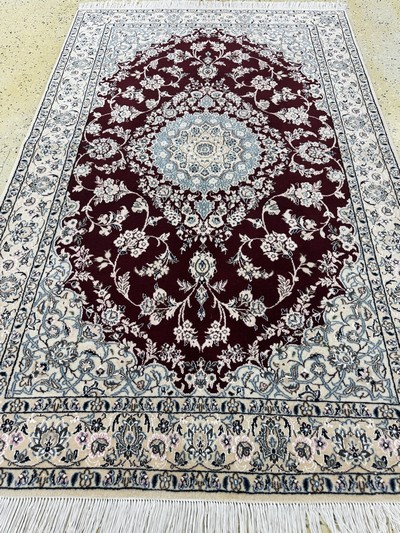 27049148d - Nain fein, Persien, Ende 20.Jhd, Korkwolle, ca. 212 x 132 cm, EHZ: 1-2 Schätzpreis: ...