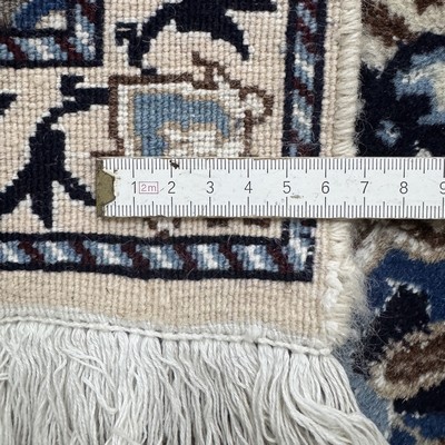 27049150f - 2 Lots Nain fein, Persien, Ende 20.Jhd, Korkwolle mit Seide, ca. 135 x 90 cm, EHZ: 2 ...