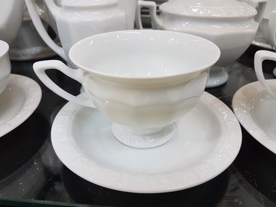 27049170c - Tafelservice, Rosenthal, Modell Maria weiß, Kaffeekanne, Teekanne, Mokkakanne, 13 ...