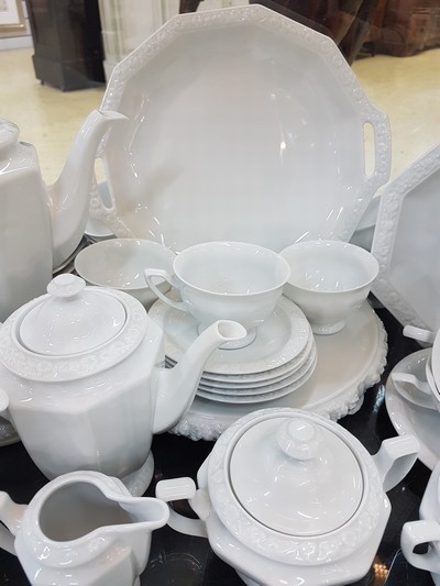 27049170e - Tafelservice, Rosenthal, Modell Maria weiß, Kaffeekanne, Teekanne, Mokkakanne, 13 ...