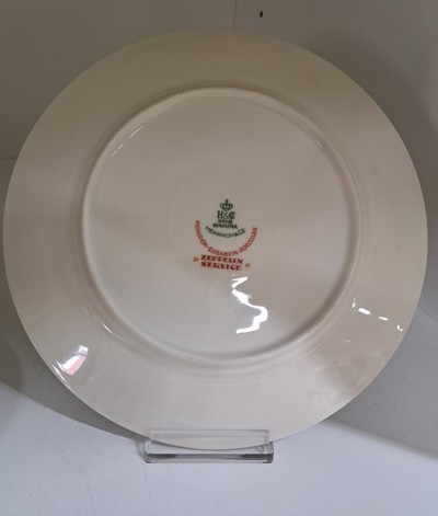 27049172c - Kaffeegedeck und Mokkatasse aus dem Zeppelin, um 1935, Heinrich & Co., elfenbeinfarben ...