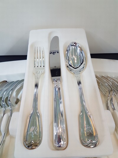 27049177b - Besteck für 12 Personen, Wilkens Bremen, Modell Augsburger Faden, 925er Sterling Silber, ...