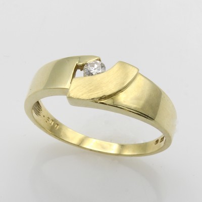 27049189a - Ring mit Brillant, GG 585/000, z.T. matt., asymmetr. Ringkopf bes. m. 1 Brill. ca. 0.06 ...