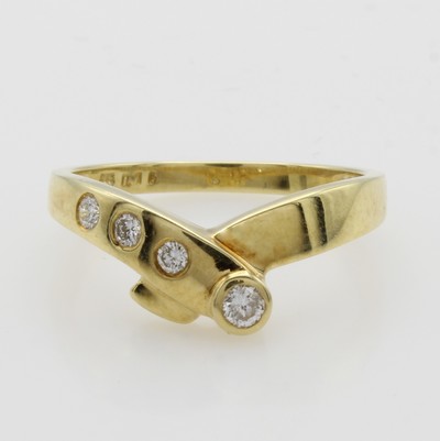 Image Ring mit Brillanten, GG 585/000, überschlag.Design, 4 Brill. zus. ca. 0.16 ct Weiß/p, ...