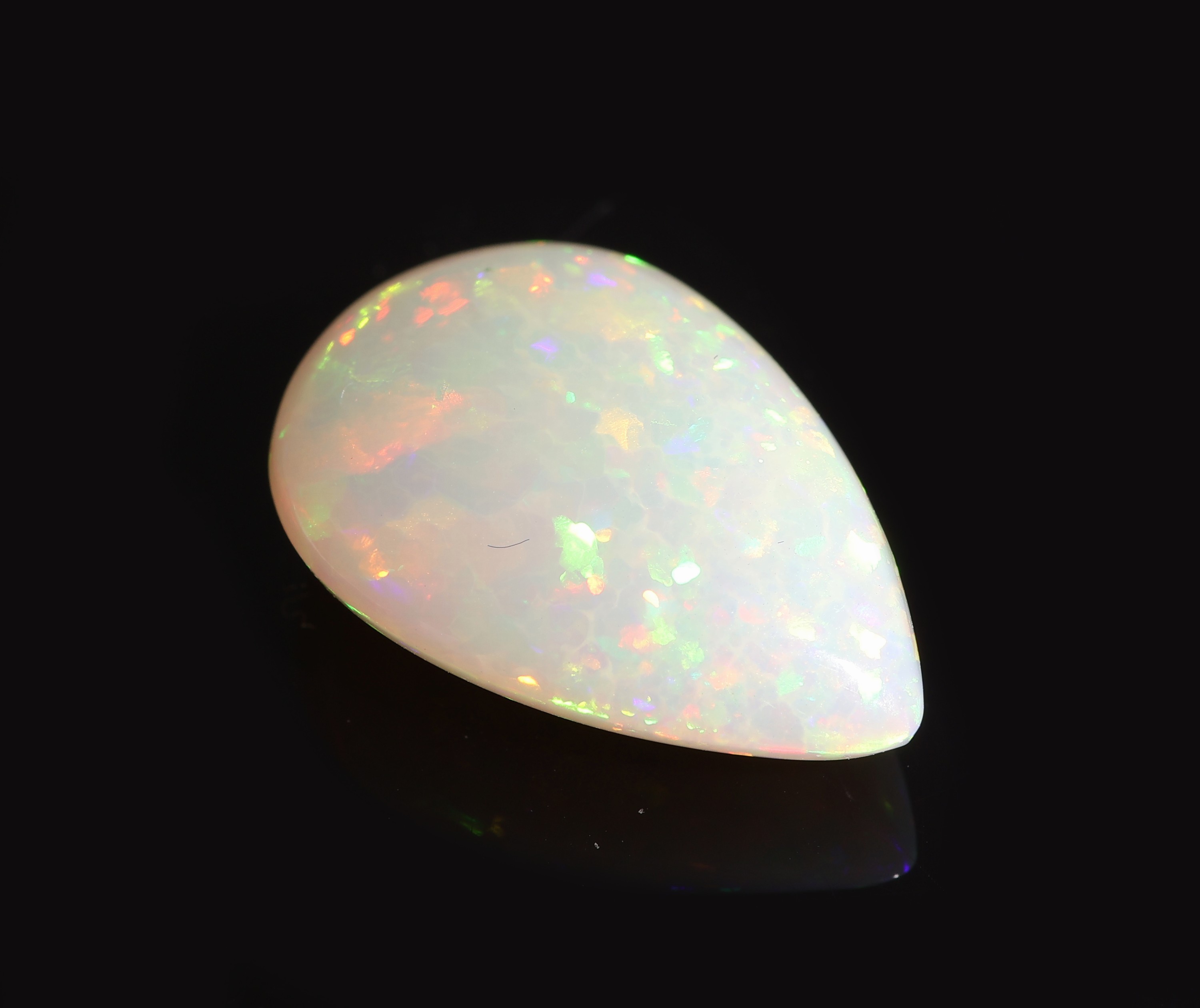 Image 27049215 - Loser weißer Opal, ca. 5.87 ct, tropfenf. Cabochon, Farbspiel in Grün, Blau und Rot, ...