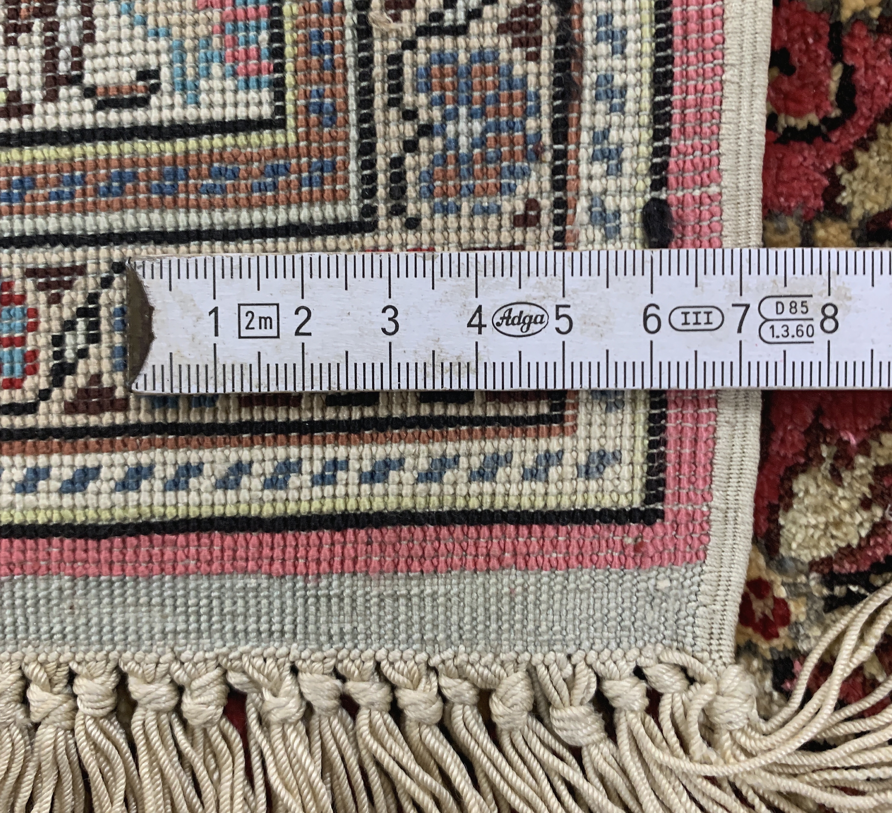 Detail e: Seiden Kayseri, Türkei, Mitte 20.Jhd, reineNaturseide, ca. 142 x 90 cm, EHZ: 1-2
