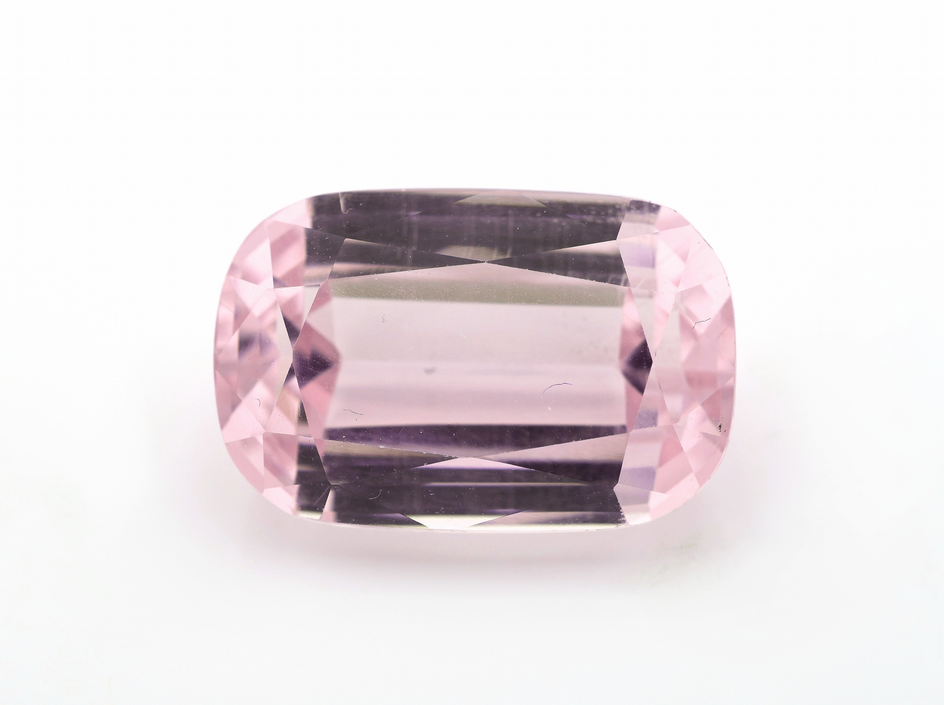 Image 27049285 - Loser Kunzit, ca. 23.54 ct, Kissenschliff, ca.19.96 x 13.25 x 9.93 mm Schätzpreis: 2500, ...