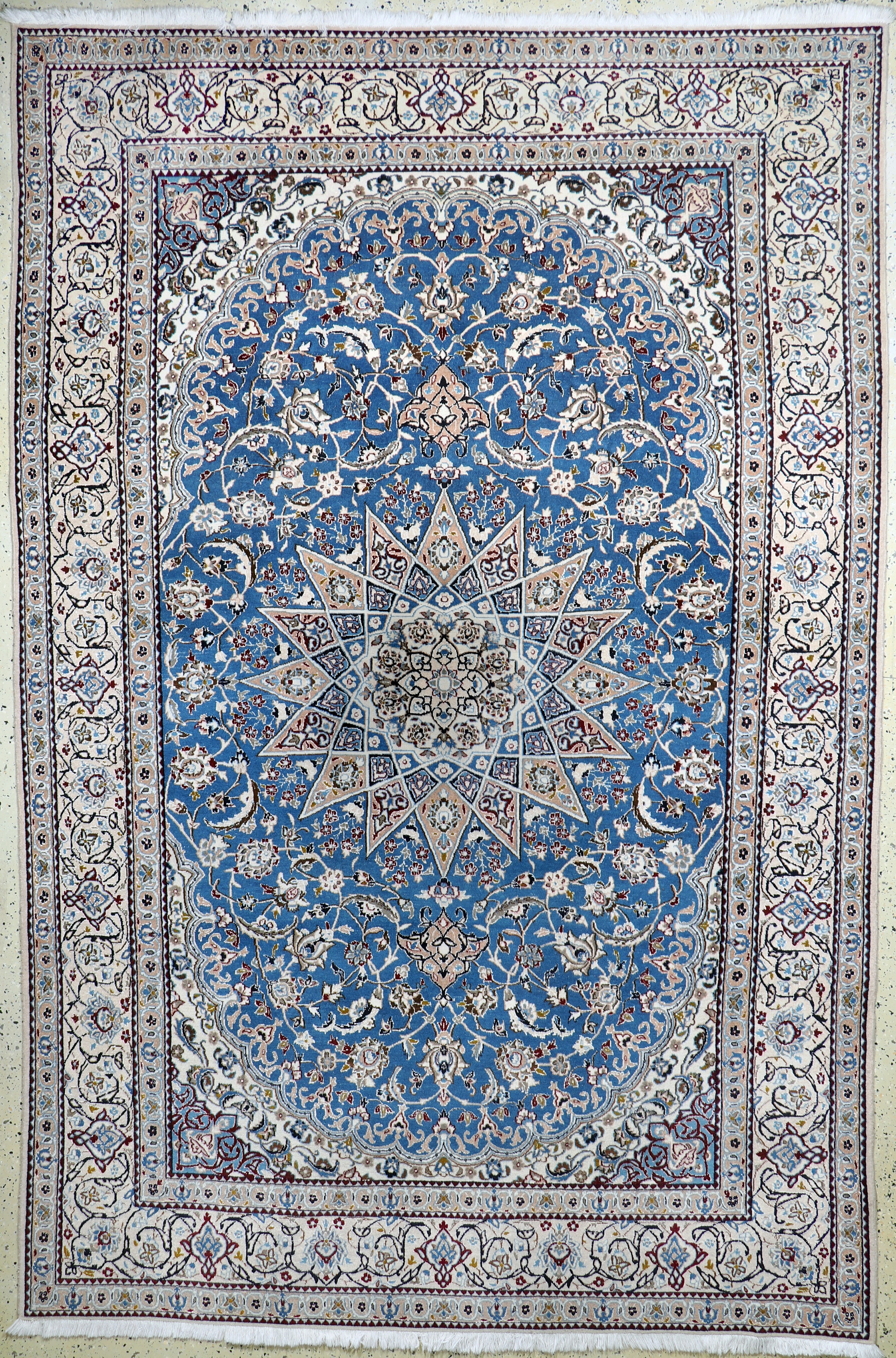 Image 27049292 - Nain fein(9 La), Persien, Ende 20.Jhd, Korkwolle mit Seide, ca. 325 x 215 cm, ...