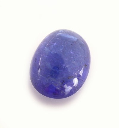27049243a - Loose tanzanite , approx. 8.16 ct, oval cabochon, approx. 13.79 x 10.04 x 7.12 mm ...