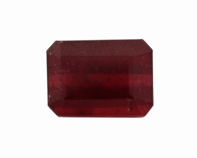 Image Loser Rubin, 5.75 ct, Treppenschliff, ca. 10.80 x 7.80 x 5.75 mm, wohl beh. Schätzpreis: ...