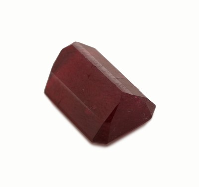 27049254b - Loser Rubin, ca. 9.28 ct, oktagonaler Treppenschliff, ca. 12.38 x 9.03 x 6.91 mm, ...