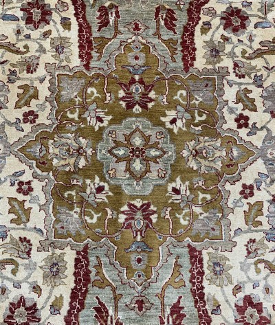 27049276d - Ziegler, Pakistan, late 20th century, wool on cotton, approx. 362 x 275 cm, condition: 2. ...