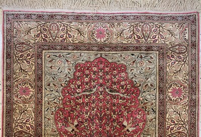 27049279a - Seiden Kayseri, Türkei, Mitte 20.Jhd, reineNaturseide, ca. 142 x 90 cm, EHZ: 1-2 ...