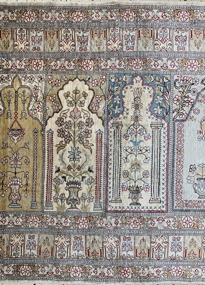 27049280c - Seiden Kayseri´Saf´, Türkei, Mitte 20.Jhd, reine Naturseide, ca. 88 x 124 cm, EHZ: 2 ...