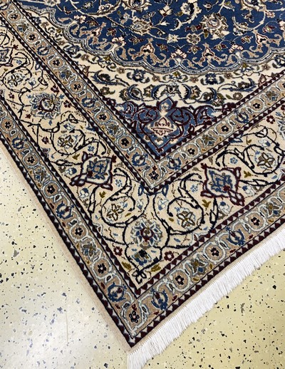 27049292b - Nain fein(9 La), Persien, Ende 20.Jhd, Korkwolle mit Seide, ca. 325 x 215 cm, ...