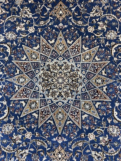 27049292c - Nain fein(9 La), Persien, Ende 20.Jhd, Korkwolle mit Seide, ca. 325 x 215 cm, ...