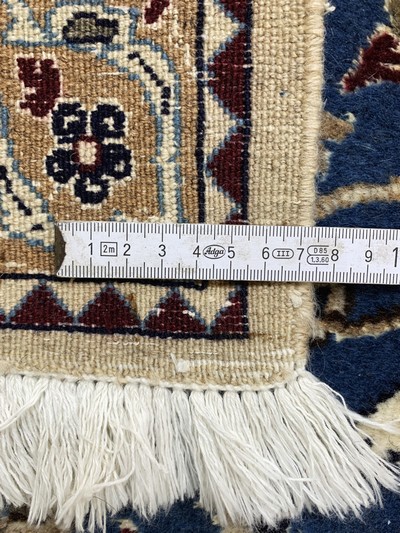 27049292g - Nain fein(9 La), Persien, Ende 20.Jhd, Korkwolle mit Seide, ca. 325 x 215 cm, ...