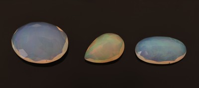 27049293a - Lot 3 lose facett. Opale, zus. ca. 10.20 ct, 1x facett. Tropfen, 2 x ovalfacett., versch. ...