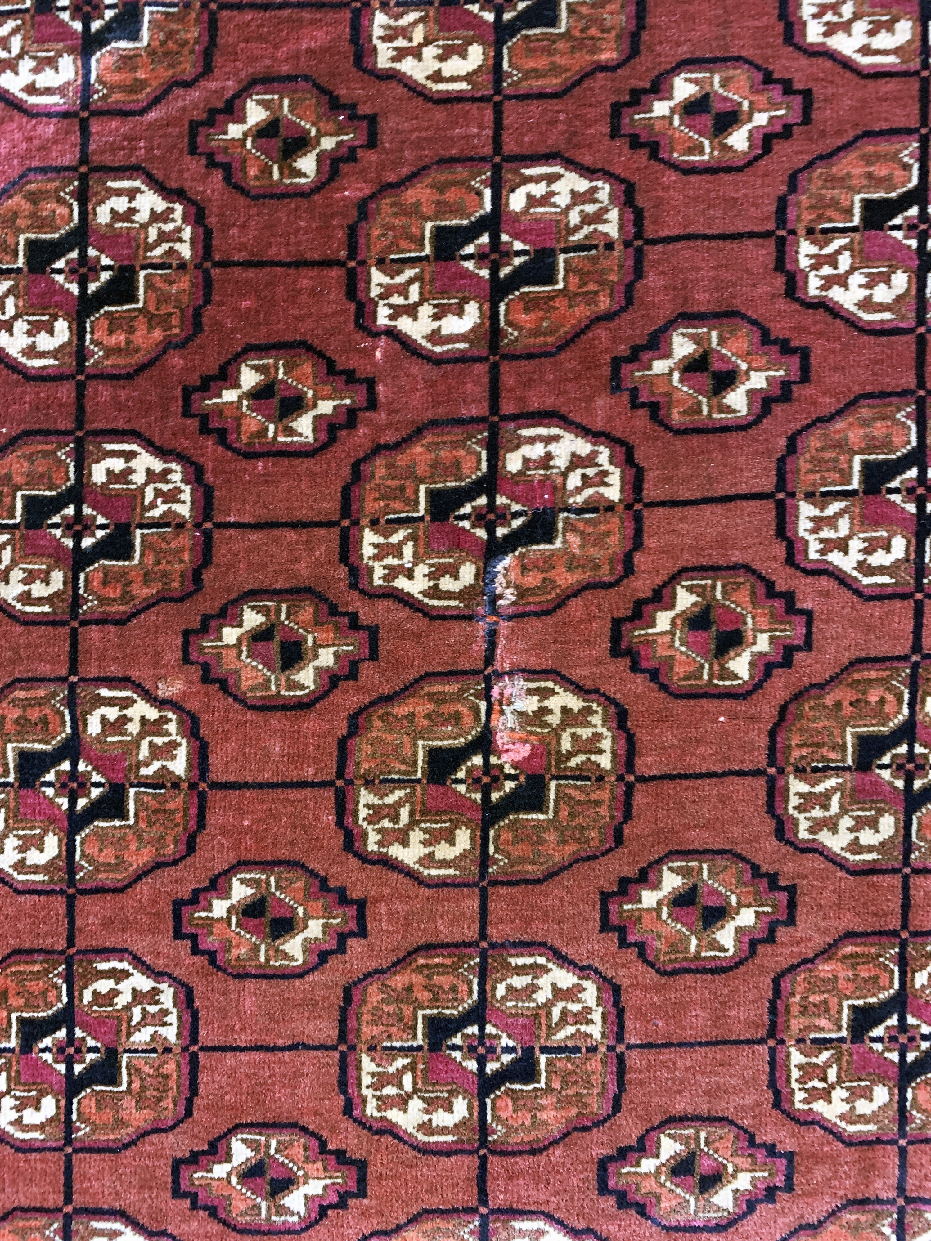Detail c: "Herdteppich"antik, Turkmenistan, um 1900, Wolle auf Wolle, ca. 110 x 85 cm, EHZ: 2, (restauriert)