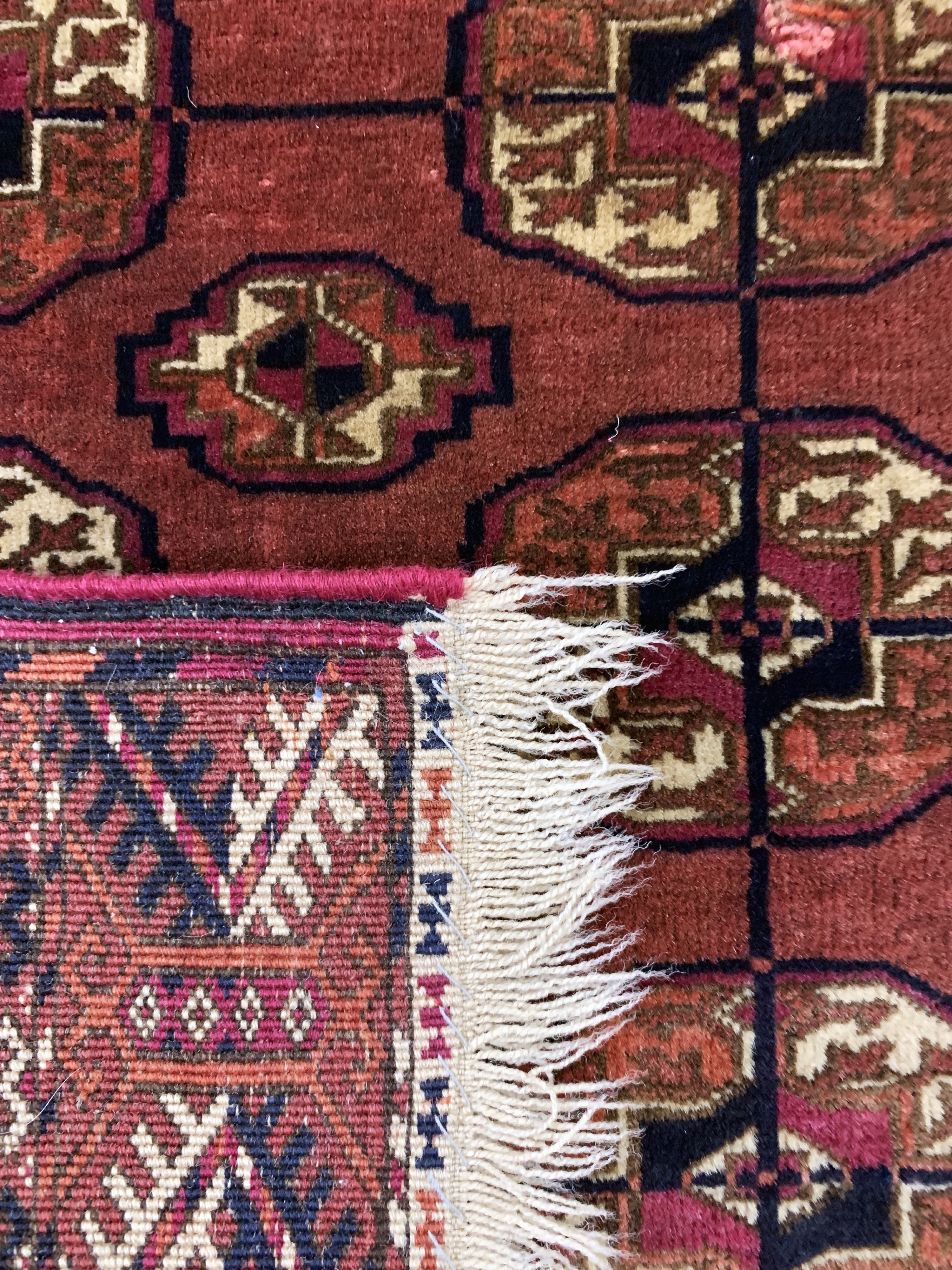 Detail e: "Herdteppich"antik, Turkmenistan, um 1900, Wolle auf Wolle, ca. 110 x 85 cm, EHZ: 2, (restauriert)