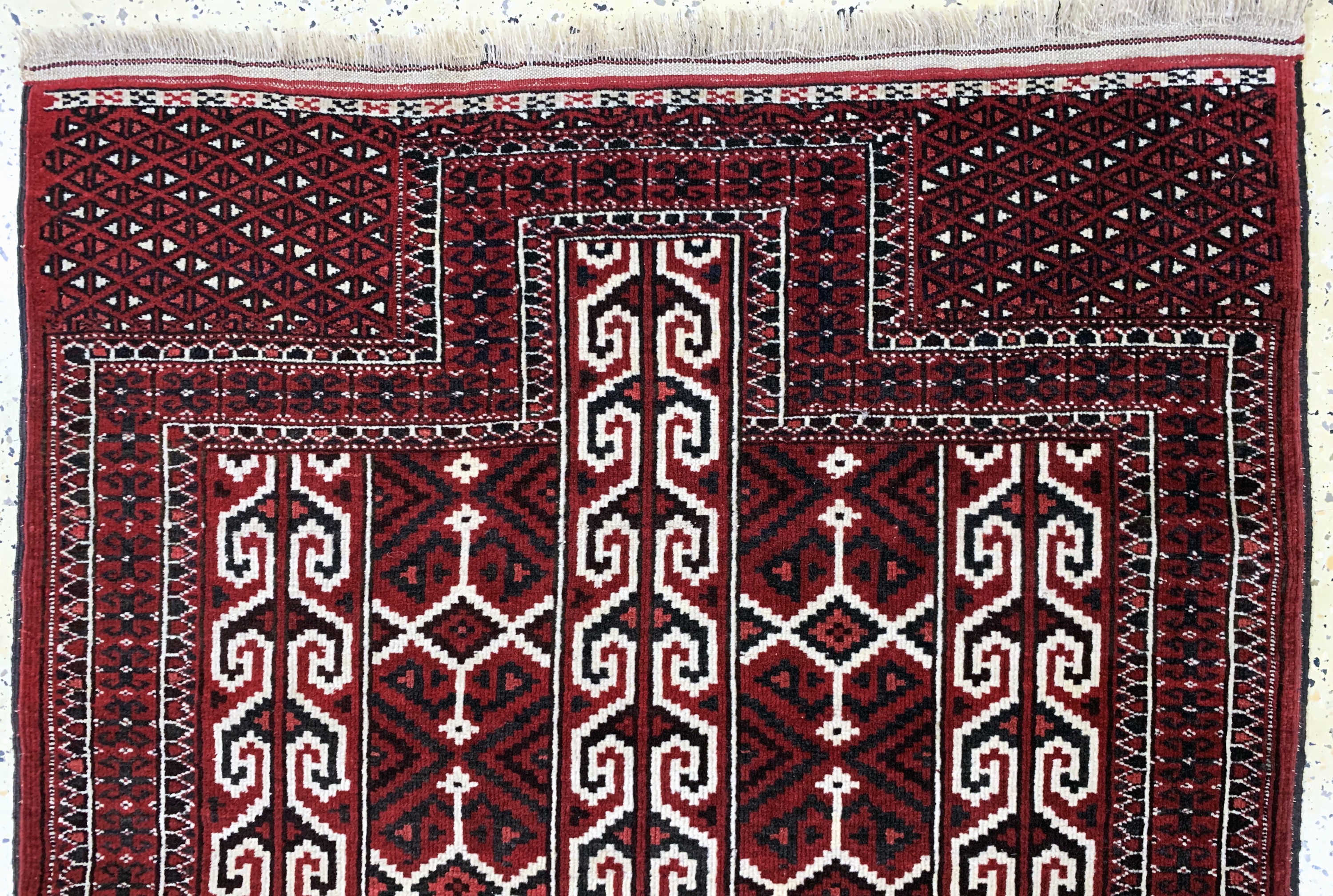 Detail a: Yomud"Gebetsteppich", Turkmenistan, Anfang 20.Jhd, Wolle auf Wolle, ca. 150 x 103 cm, EHZ: 2