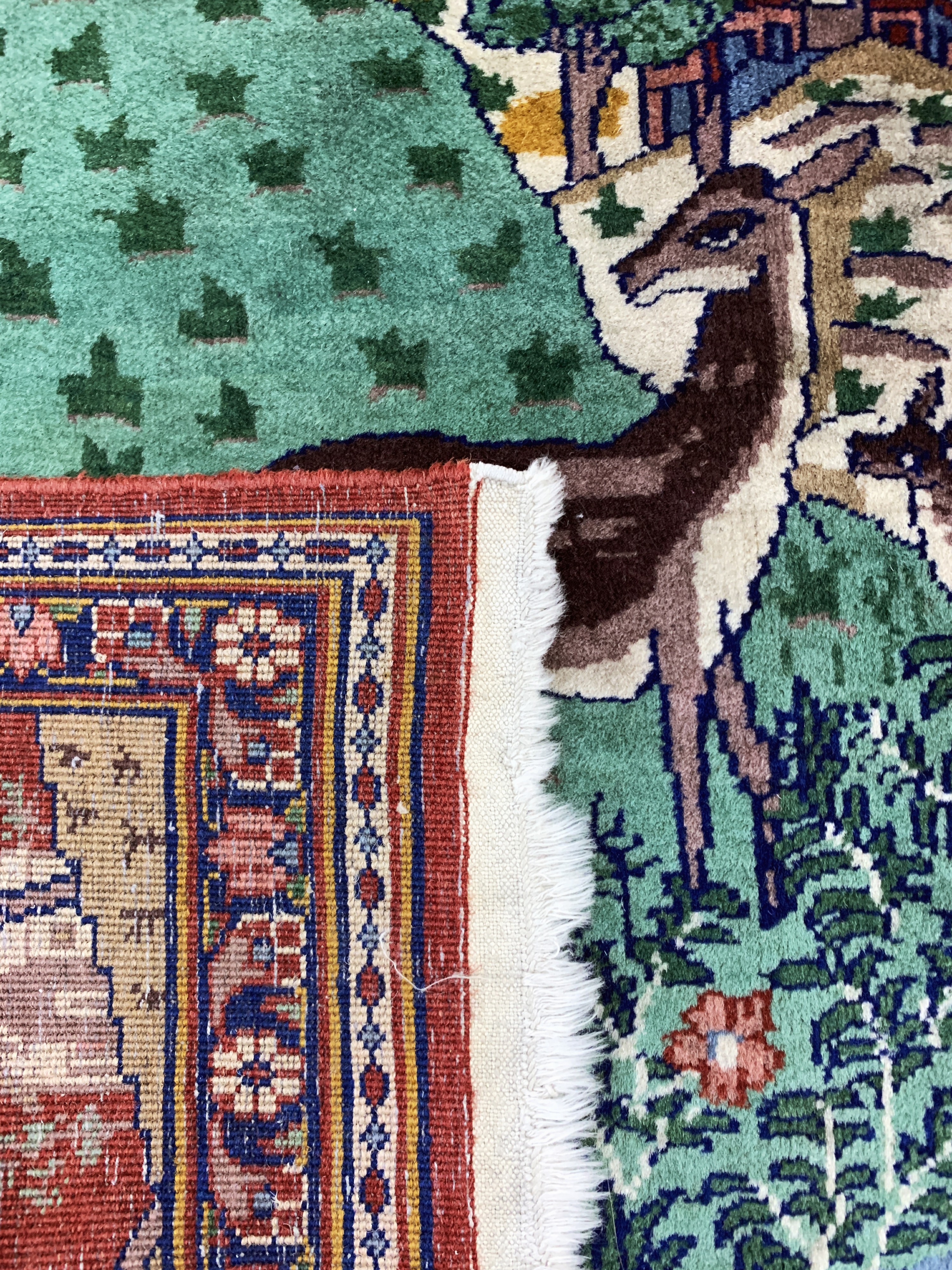 Detail e: Lahor, Pakistan, Mitte 20.Jhd, Wolle auf Baumwolle, ca. 185 x 125 cm, EHZ: 3(restauriert).
