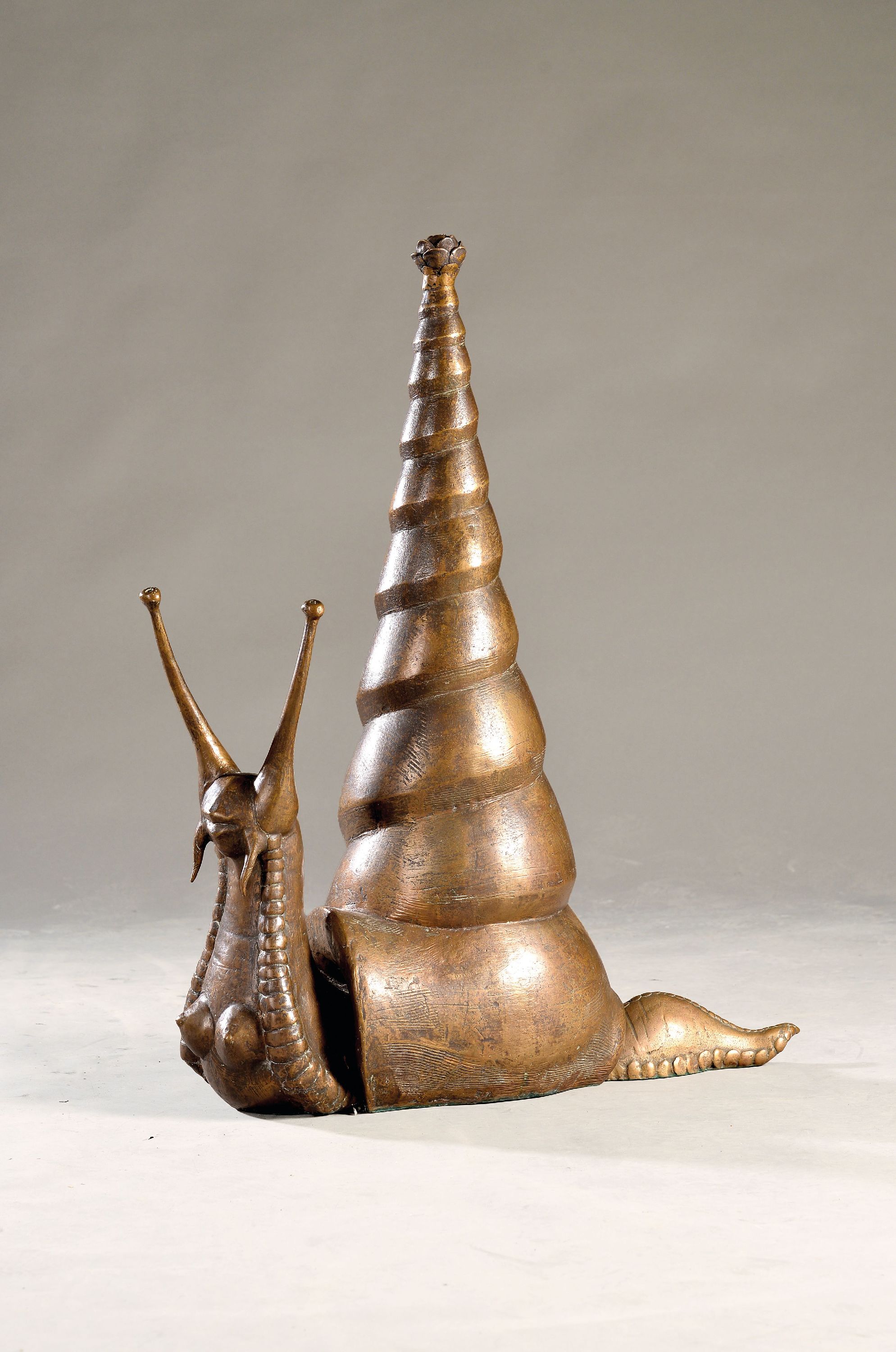 Image 27049359 - Gernot Rumpf, 1941 Kaiserslautern-2025, Große Turmschnecke, Bronzeskulptur, signiert ...