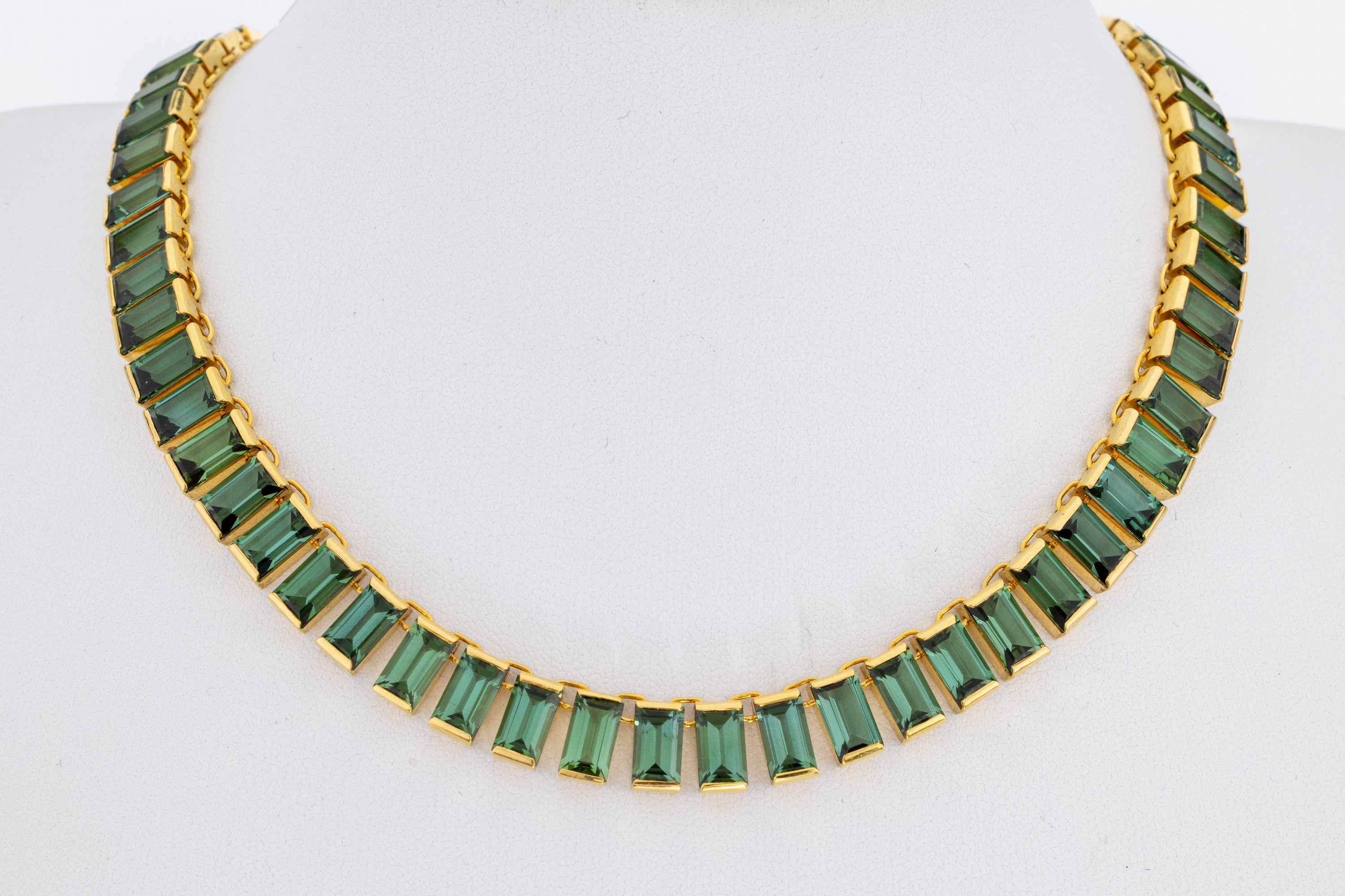 Image 27049364 - 18 kt Gold Turmalin-Collier, GG 750/000, 70 grüne brasilianische Turmalin-Baguettes ...