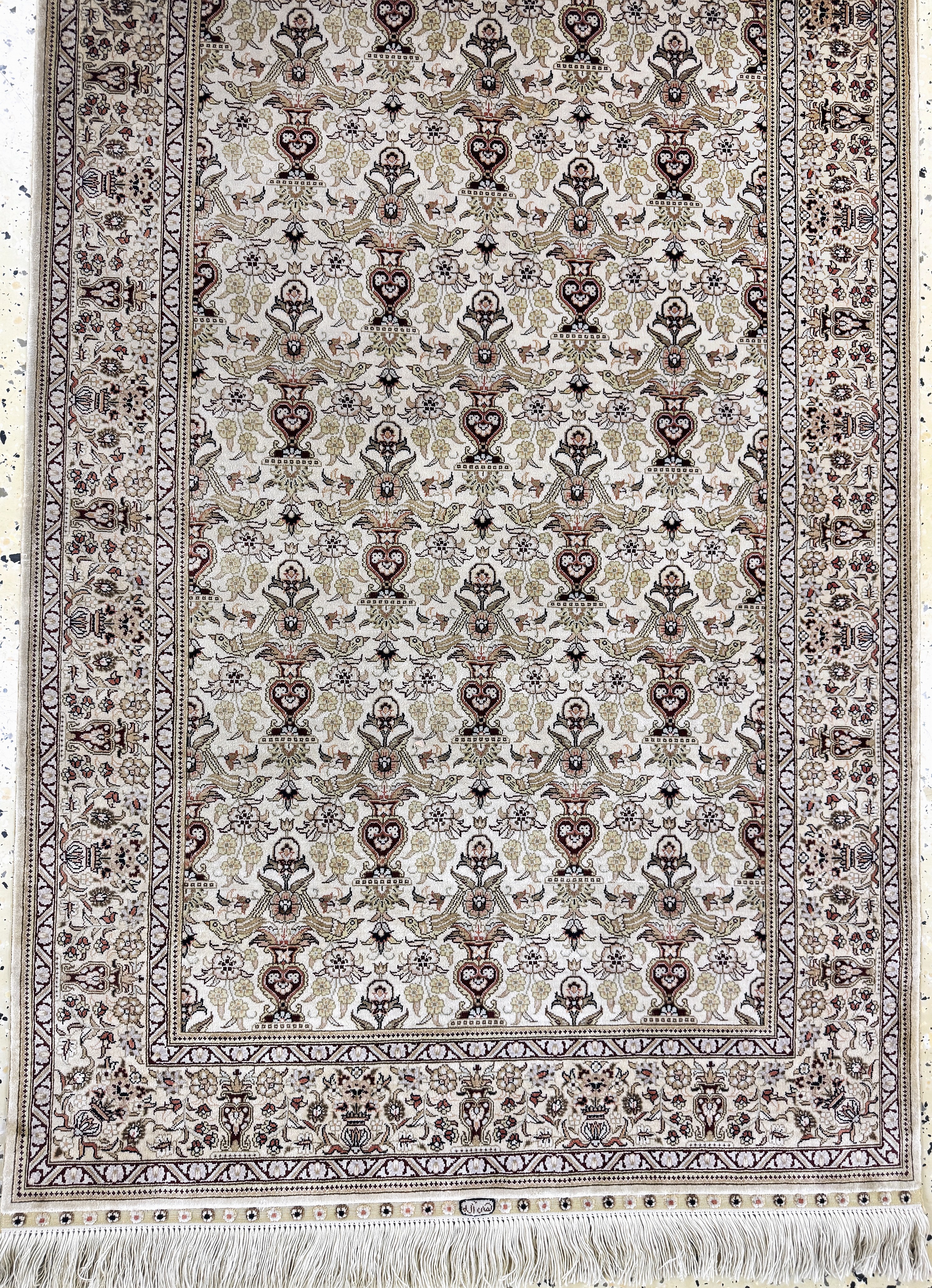 Detail d: Hereke Seide fein, China, Ende 20.Jhd., reine Naturseide, ca. 303 x 79 cm, ca. 1,0 Mio. Kn/qm, EHZ: 1-2
