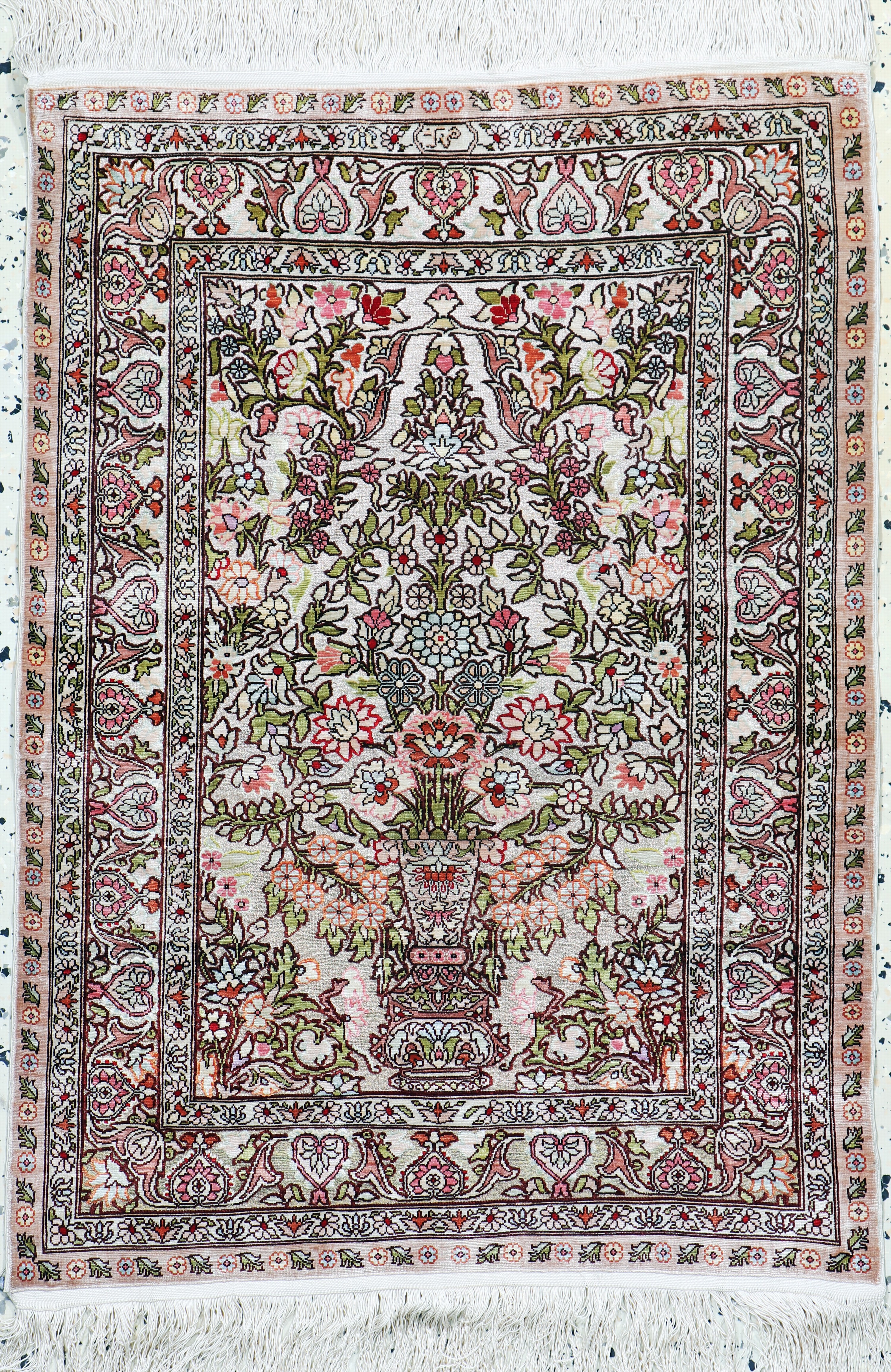 Image 27049382 - Hereke Seide fein, sign., Türkei, Ende 20.Jhd., reine Naturseide, ca. 87 x 63 cm, ...