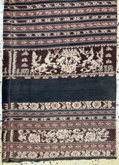 27049301b - Indonesischer´Sarong´, Anfang 20.Jhd, Baumwolle, ca. 167 x 62 cm, EHZ: 2 Schätzpreis: ...