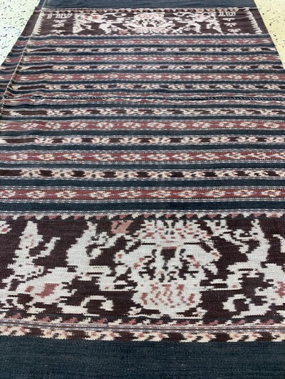 27049301e - Indonesischer´Sarong´, Anfang 20.Jhd, Baumwolle, ca. 167 x 62 cm, EHZ: 2 Schätzpreis: ...