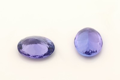 27049306a - Lot 2 loose oval bevelled tanzanites , totalapprox. 3.34 ct Valuation Price: 780, - EUR