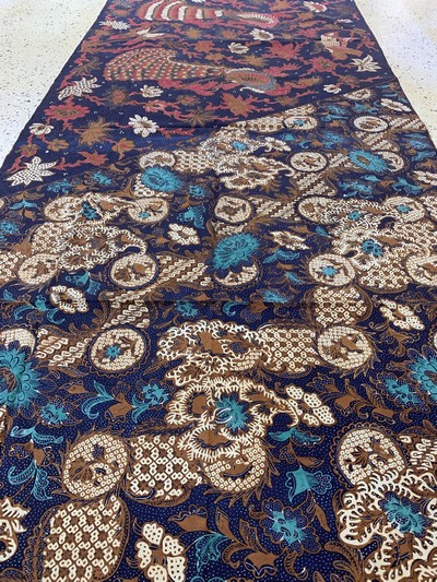 27049323e - Kain Panjang, Java, Indonesien, Mitte 20.Jhd, Handgezeichnete Batik, ca. 240 x 106 cm, ...