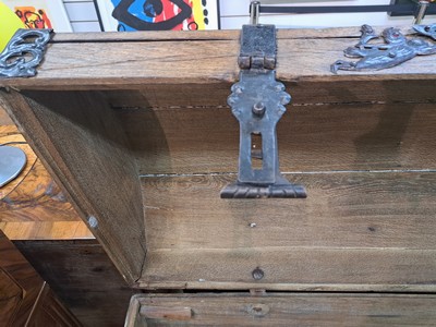 27049354f - Round lid chest, Baroque, 18th century, solid oak, with elaborately forged iron fittings, ...