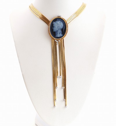 27049363a - 18 kt Gold WELLENDORFF Brillant-Kamee-Collier, GG 750/000, 4-reihiges Collier mit ...