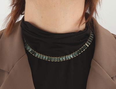 27049364g - 18 kt Gold Turmalin-Collier, GG 750/000, 70 grüne brasilianische Turmalin-Baguettes ...