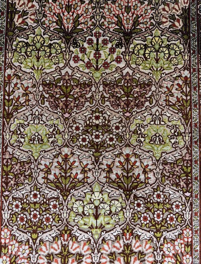 27049380c - Hereke Seide fein, sign. Türkei, Ende 20.Jhd., reine Naturseide, ca. 115 x 74 cm, ...