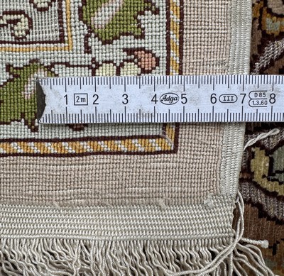 27049381f - Hereke Seide fein, sign., Türkei, Ende 20.Jhd., reine Naturseide, ca. 110 x 75 cm, ...