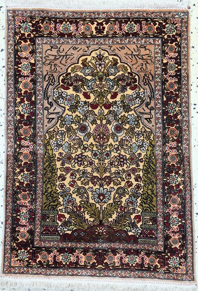 Image Hereke Seide fein, sign., Türkei, Ende 20.Jhd., reine Naturseide, ca. 75 x 54 cm, ...