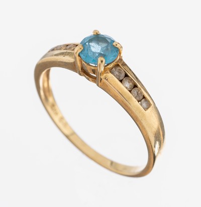 Image 14 kt Gold Topas-Diamant-Ring, GG 585/000, rundfacett. Blautopas (beh.) ca. 0.50 ct, 8 ...