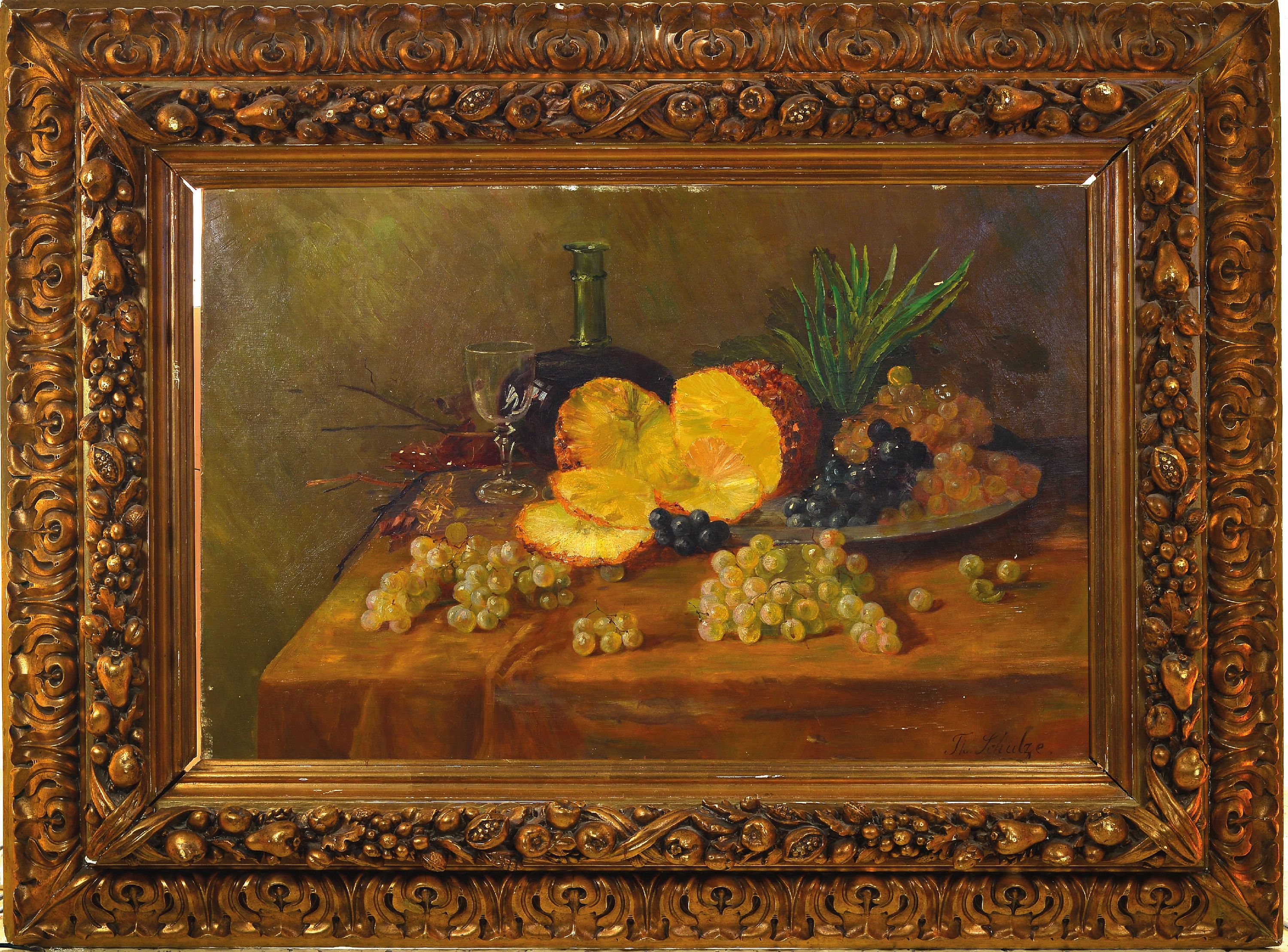Detail k: Th. Schulze, 19.Jh., Stillleben mit Ananas, Trauben und Weinkaraffe, rechts unten signiert, Öl/Lwd, 65x100 cm, massiver Masserahmen mit ...