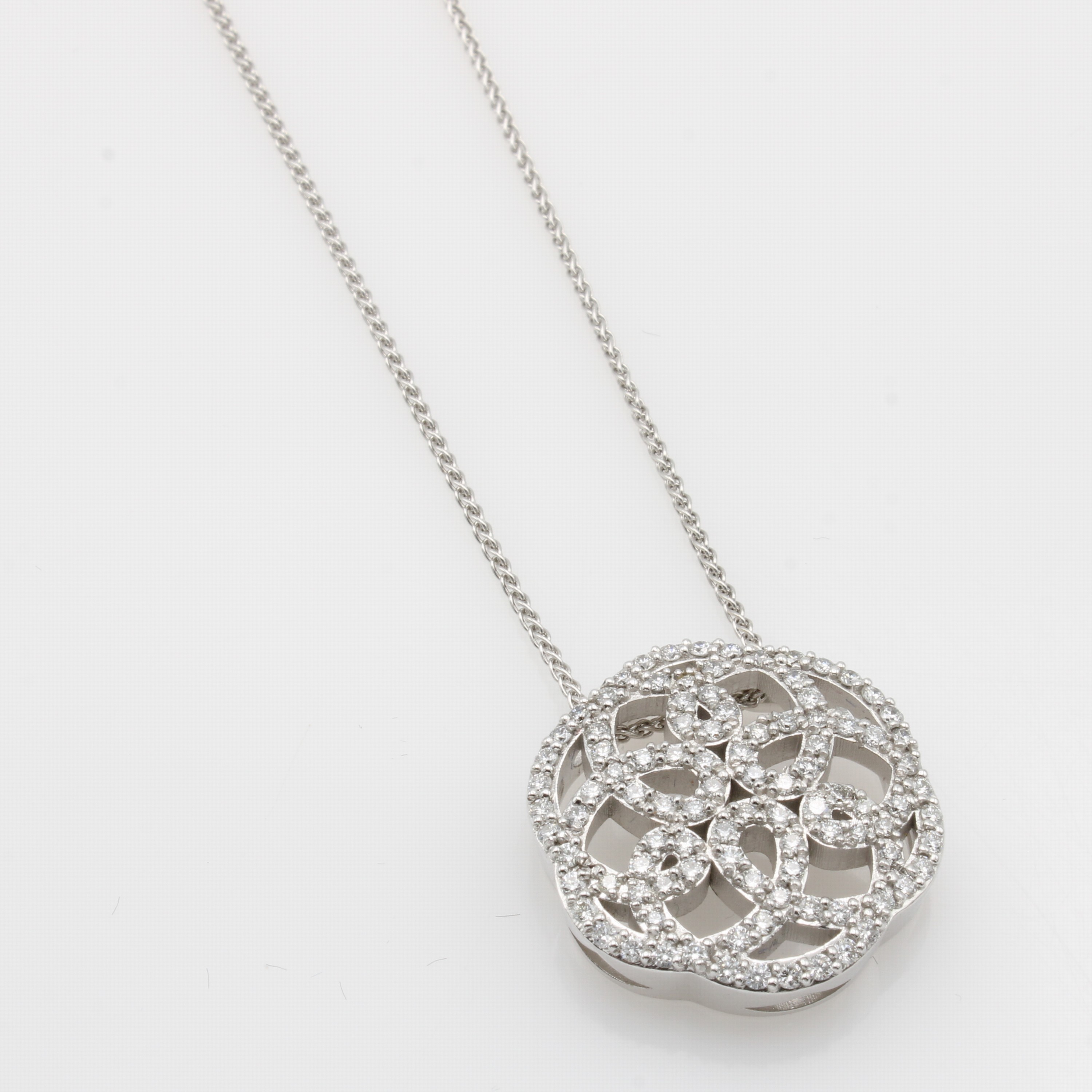 Image 27049486 - Anhänger mit Brillanten an Kette, WG 750/000, durchbrochen u. verschlungen gearb., ...