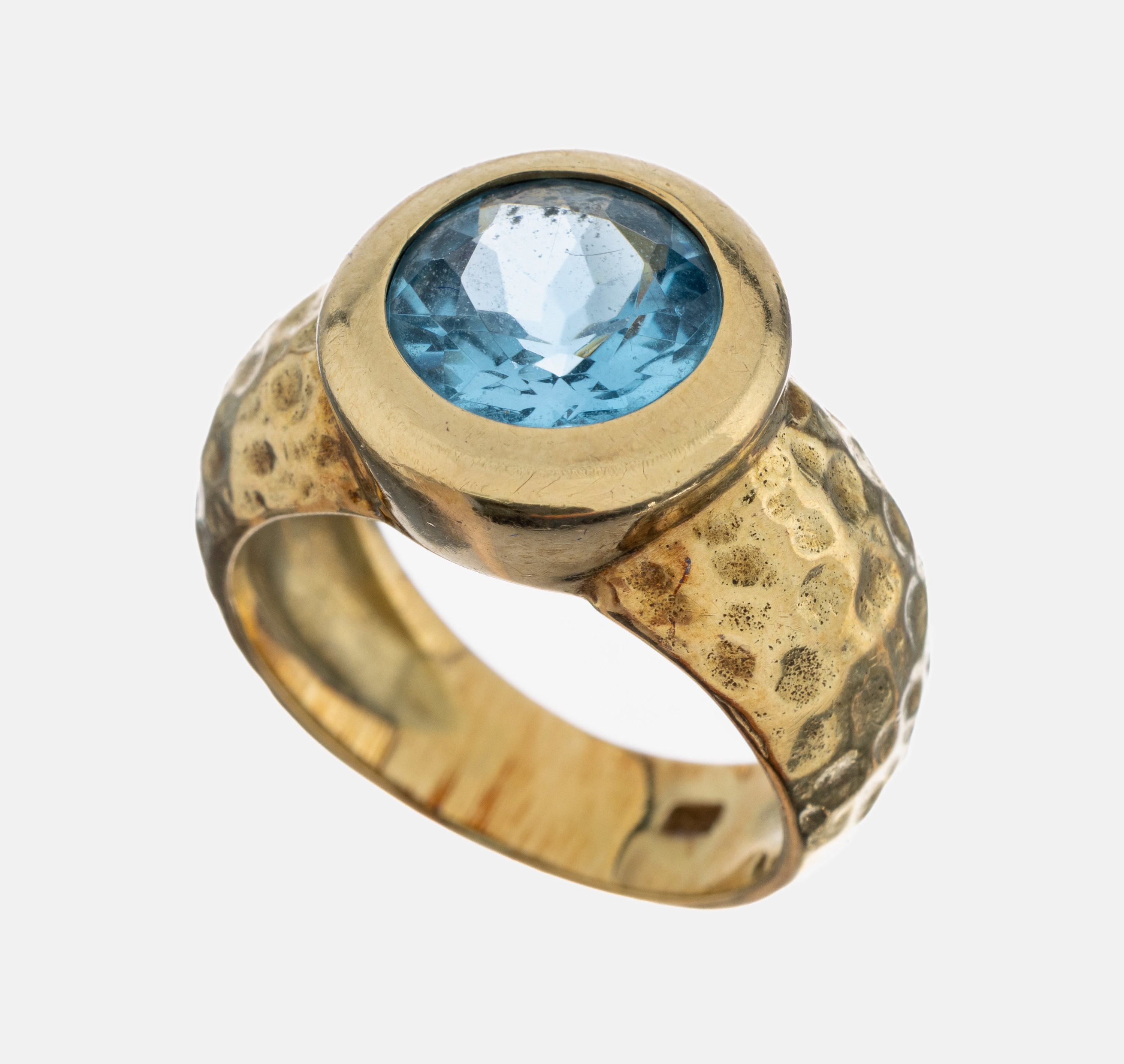 Image 27049586 - 14 kt Gold Topas-Ring, GG 585/000, rundfacett. Blautopas (beh.) ca. 3.00 ct, ...