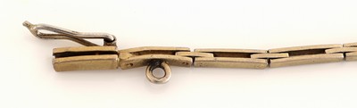 27049599c - 14 kt Gold Art Deco Diamant-Saphir-Armband, um1920-25, GG 585/000 gepr., Mittelteil ...