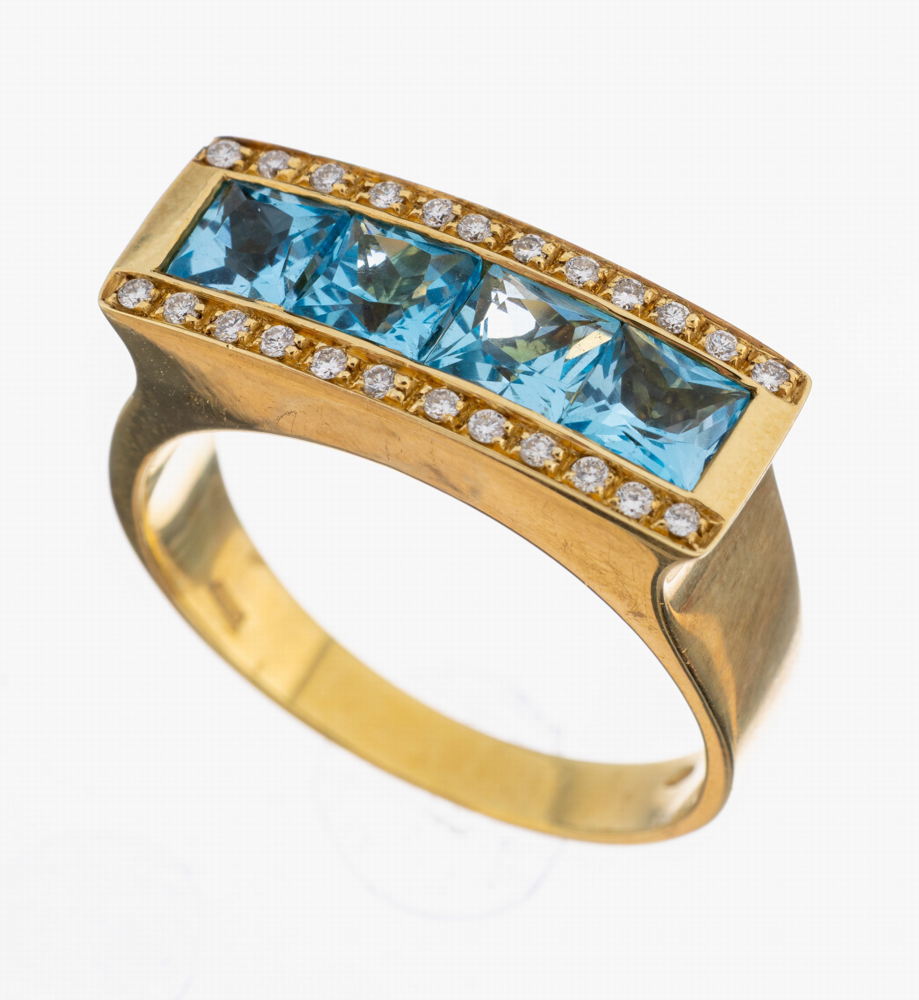 Image 27049847 - 18 kt Gold Blautopas-Brillant-Ring, GG 750/000, 4 Blautopas-Carrees (beh.), 24 ...
